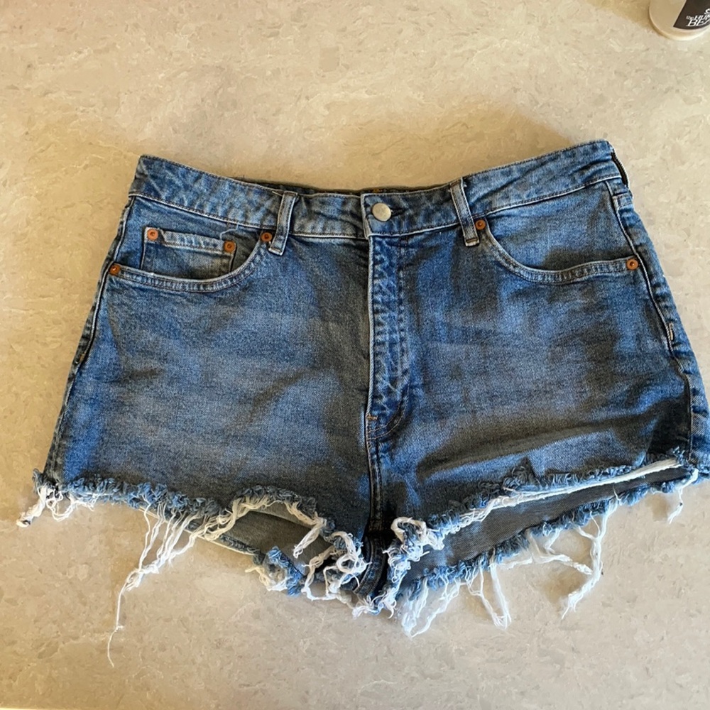 H&M denim shorts